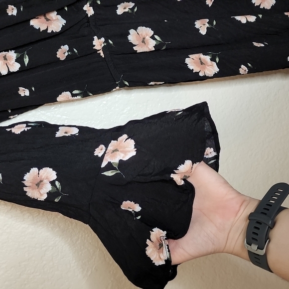 Lost + Wander Black Floral Flutter Sleeve Ruffle Hem Romper - Picture 6 of 12